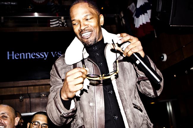 Jamie Foxx Holdin' it Down!