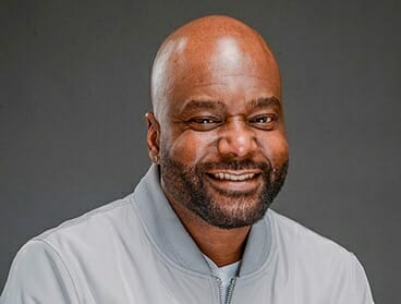 COMEDIAN J.J. WILLIAMSON JOINS DEDE IN THE MORNING